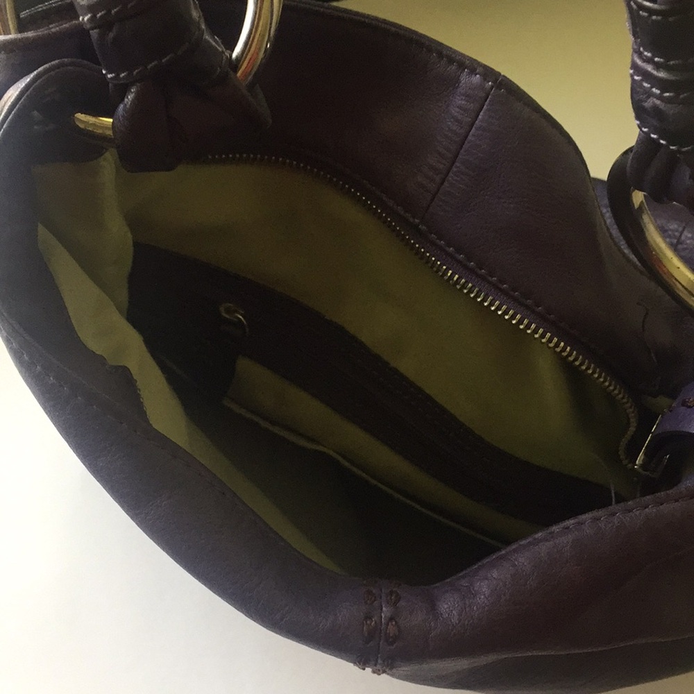 B Makowsky Purple Purse - Picture 10 of 11